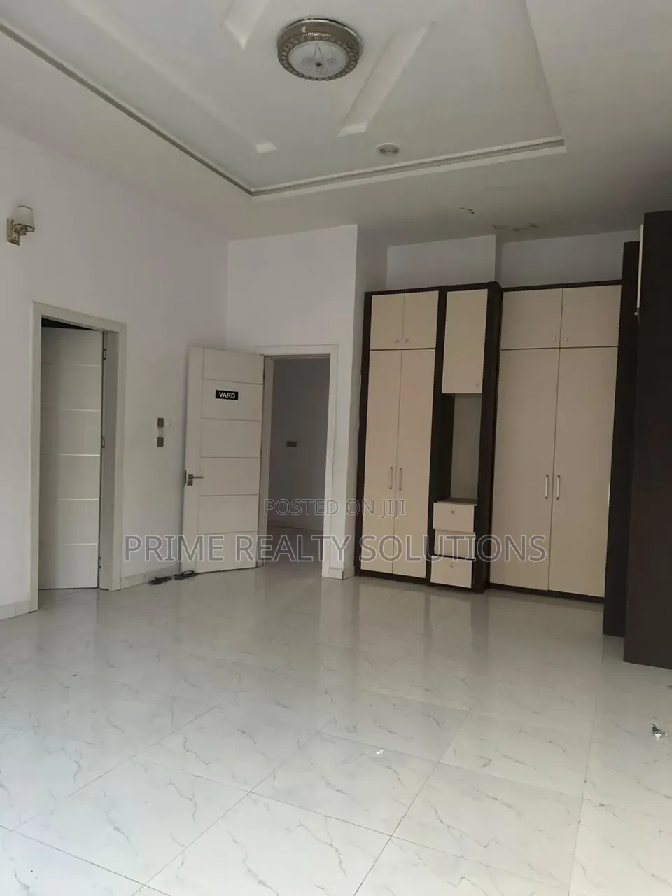 4bdrm Duplex in 𝐂𝐡𝐞𝐯𝐫𝐨𝐧 𝐥𝐞𝐤𝐤𝐢, Chevron for rent in Chevron