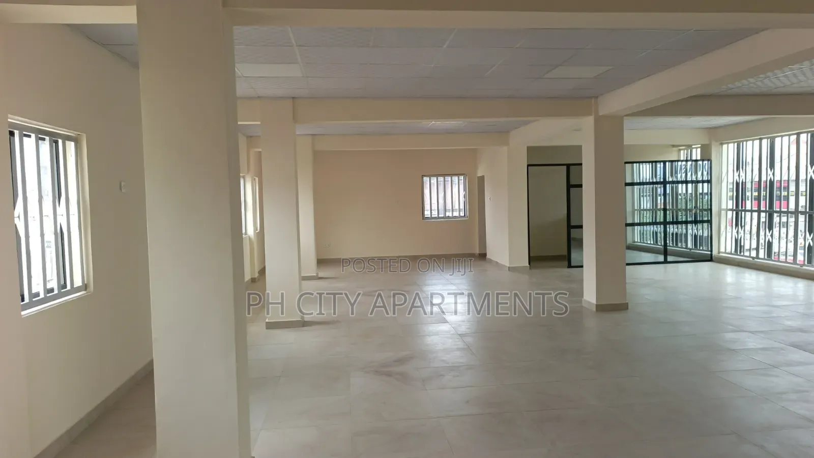 Premium Office Plane in GRA Phase 2 / Port-Harcourt