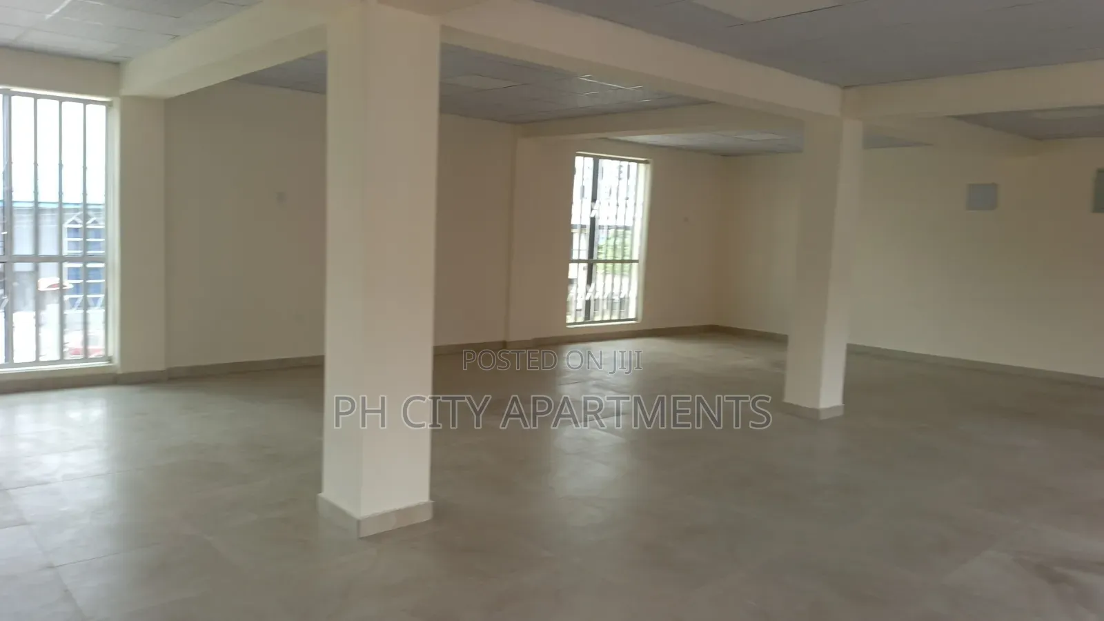 Premium Office Plane in GRA Phase 2 / Port-Harcourt