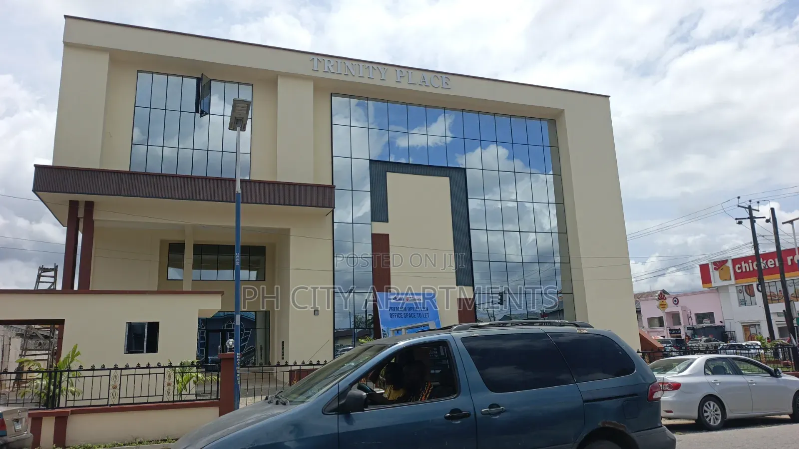 Premium Office Plane in GRA Phase 2 / Port-Harcourt
