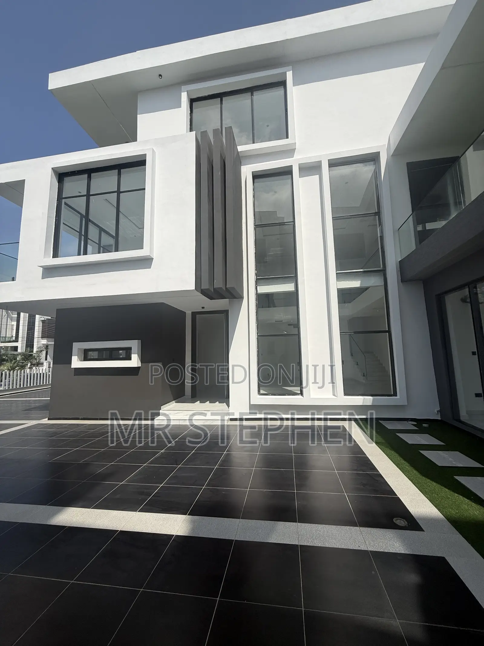5bdrm Duplex in Lakeview Park 2, Lekki Phase 2 for sale in Lekki Phase 2