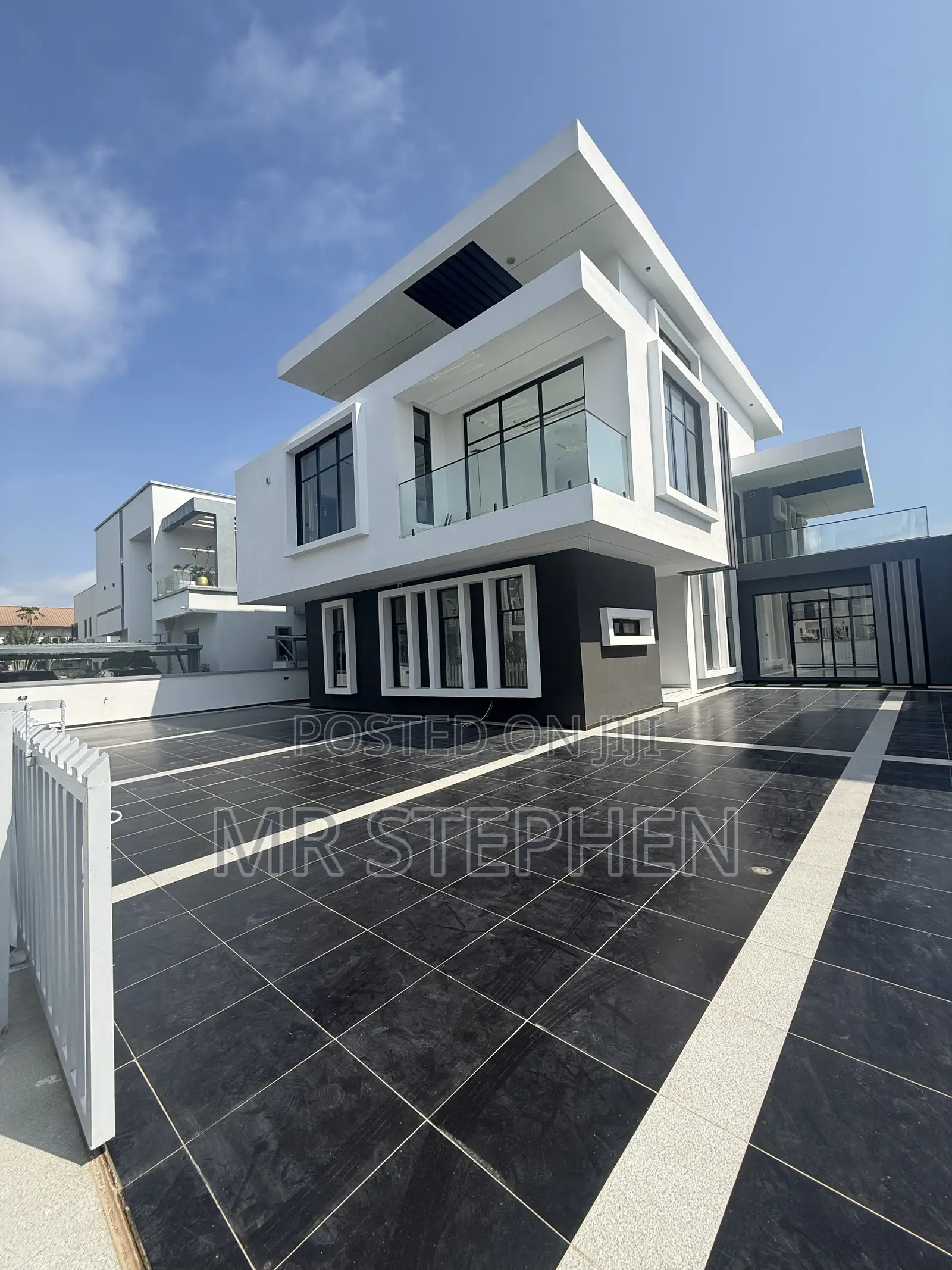 5bdrm Duplex in Lakeview Park 2, Lekki Phase 2 for sale in Lekki Phase 2