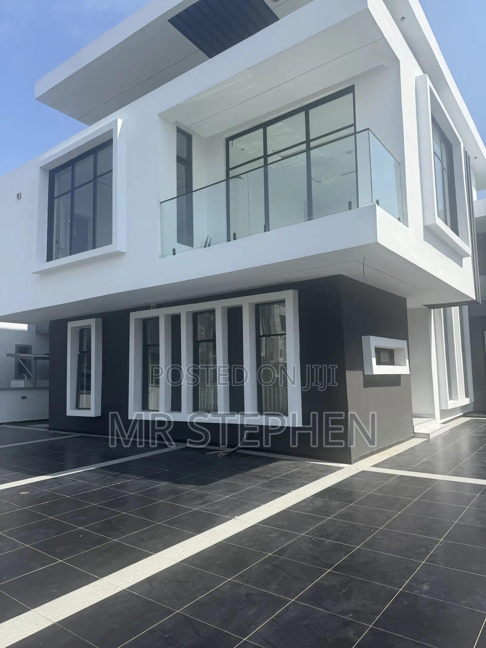 5bdrm Duplex in Lakeview Park 2, Lekki Phase 2 for sale in Lekki Phase 2