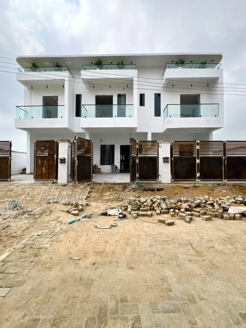 3bdrm Duplex in Off Lekki-Epe Expressway for sale in Off Lekki-Epe Expressway