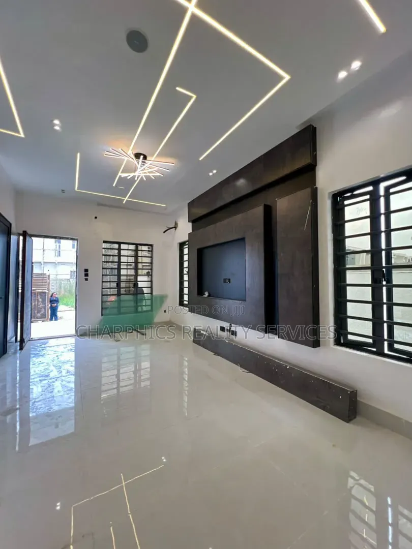 3bdrm Duplex in Off Lekki-Epe Expressway for sale in Off Lekki-Epe Expressway