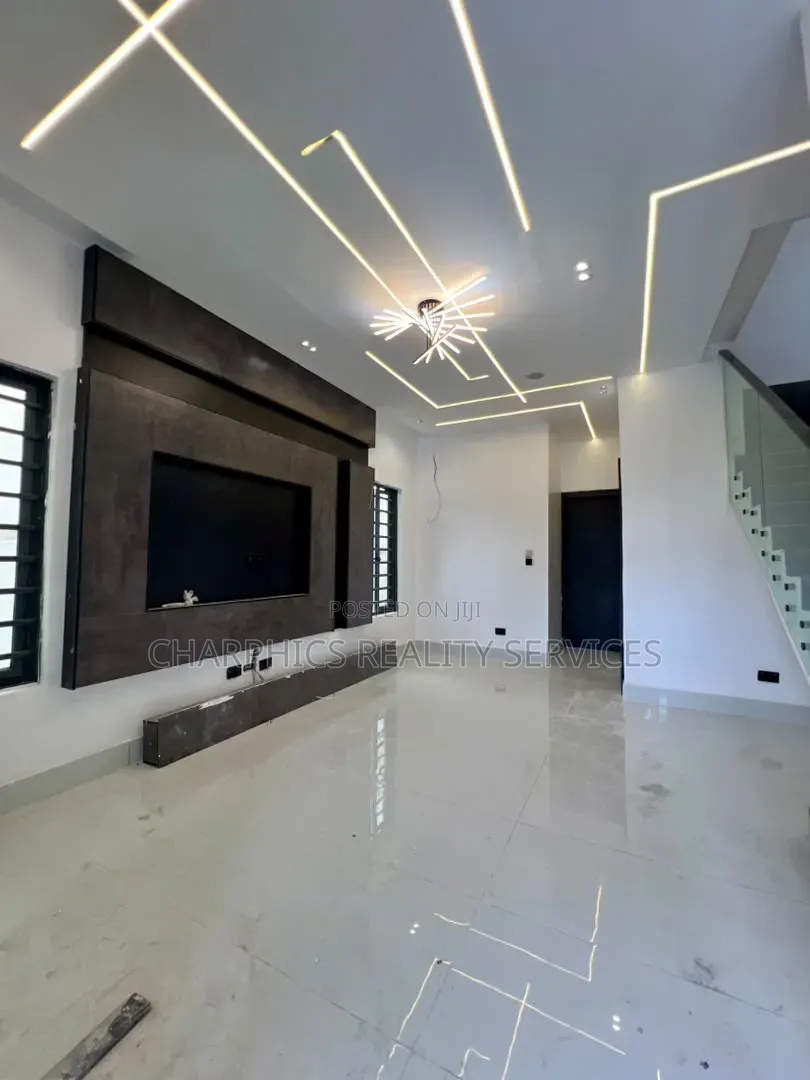 3bdrm Duplex in Off Lekki-Epe Expressway for sale in Off Lekki-Epe Expressway