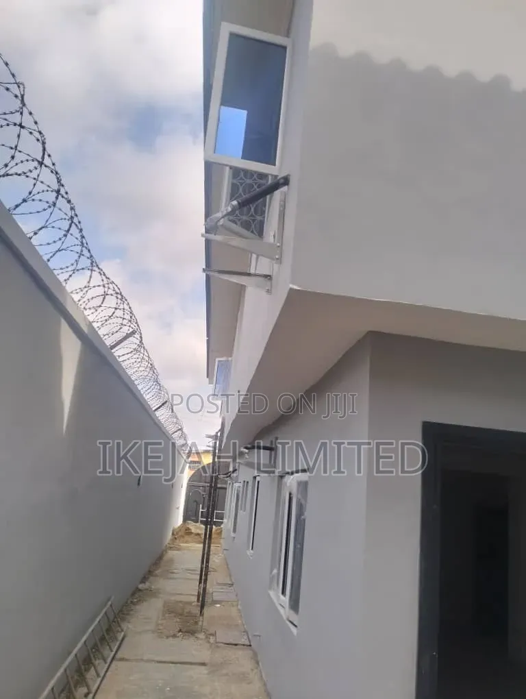 3bdrm Block of Flats in Ifako-Ogba for sale in Ifako-Ogba