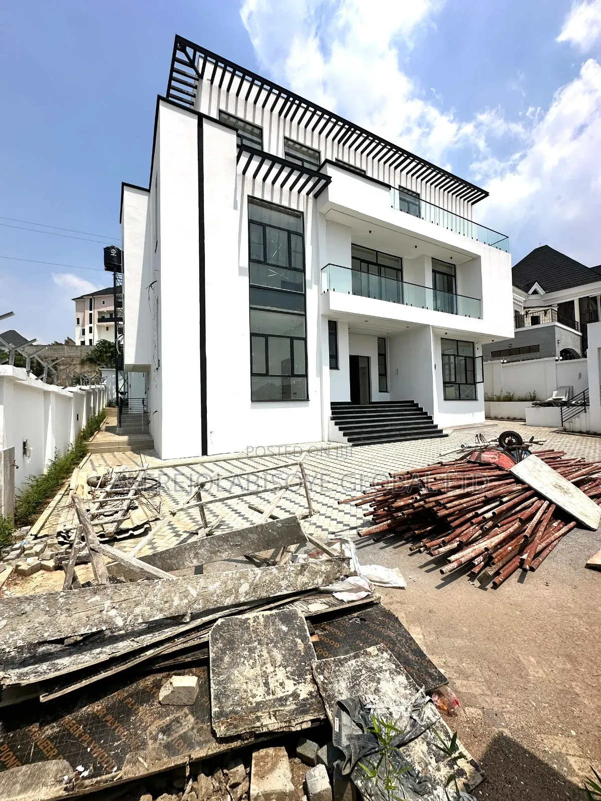 7bdrm Duplex in Guzape Abuja for sale in Guzape District