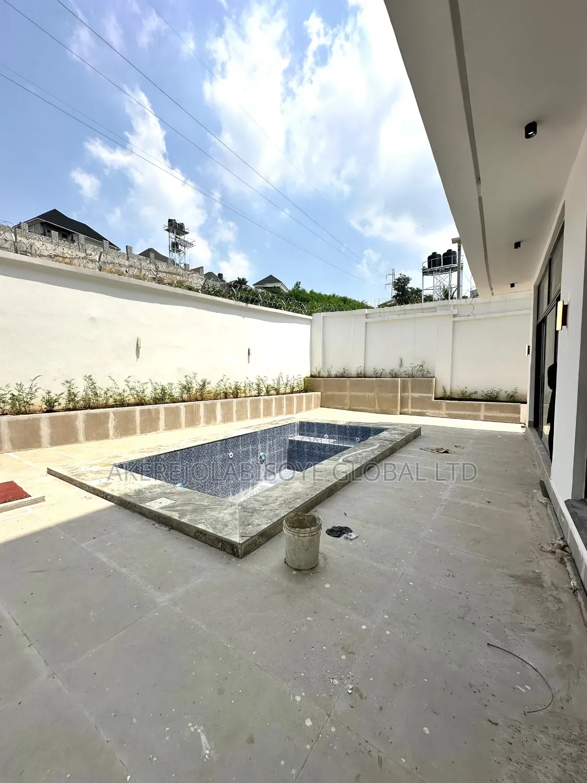 7bdrm Duplex in Guzape Abuja for sale in Guzape District