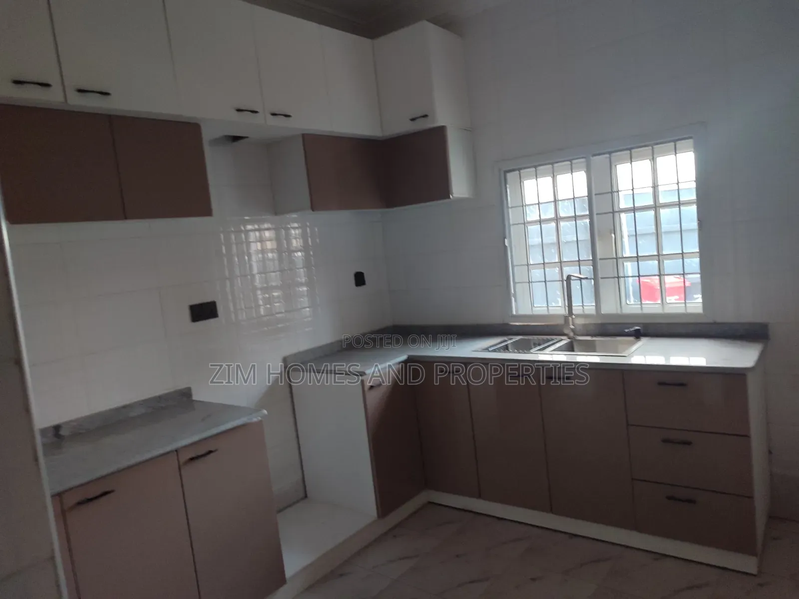 3bdrm Block of Flats in Zim Homes And, Area 1 for rent in Area 1