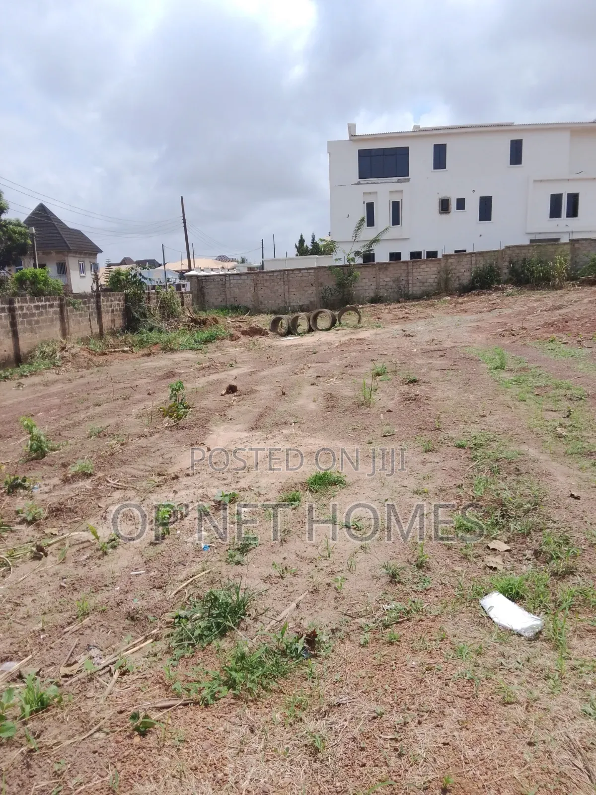 Fenced 1843sqm of Land Facing a Tarred Road Is Available in Akure