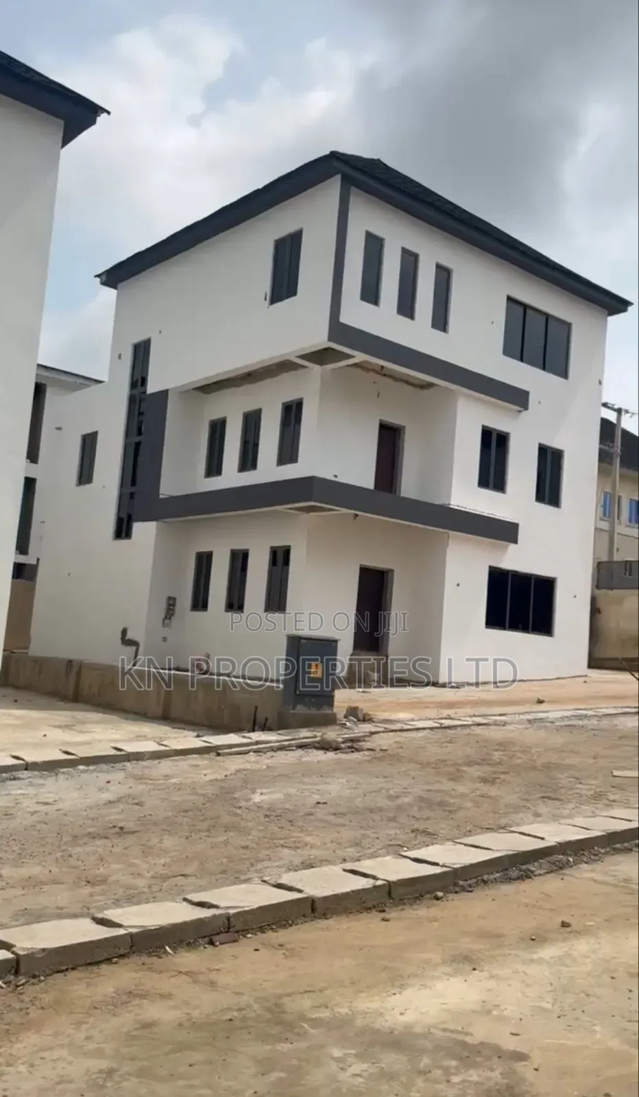 5bdrm Duplex in Katampe Extension for sale in Katampe Extension