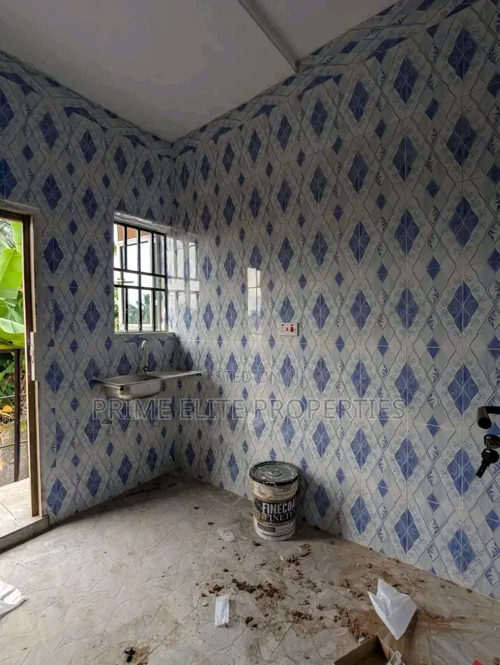 1bdrm Block of Flats in Off Nwaniba Road Up for rent in Uyo
