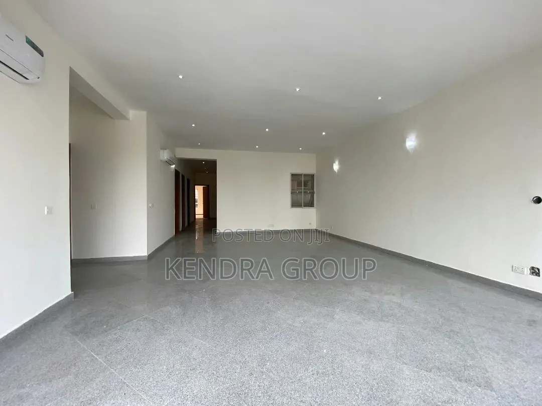 4bdrm Duplex in Banana Island for sale in Banana Island