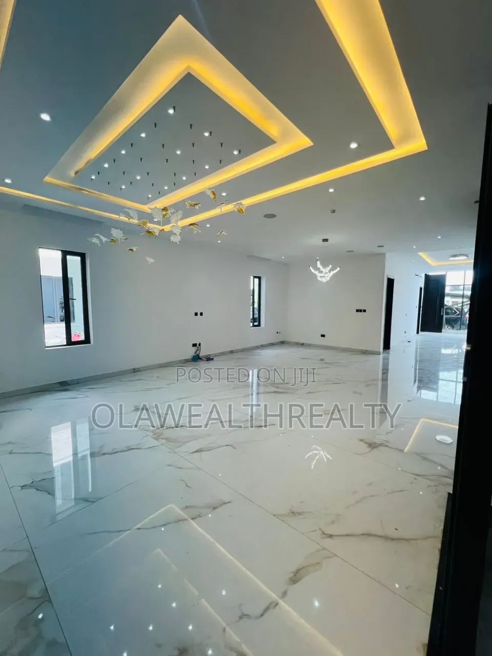5bdrm Duplex in Cowrie Creek Estate, Ikate-Elegushi for sale in Ikate-Elegushi