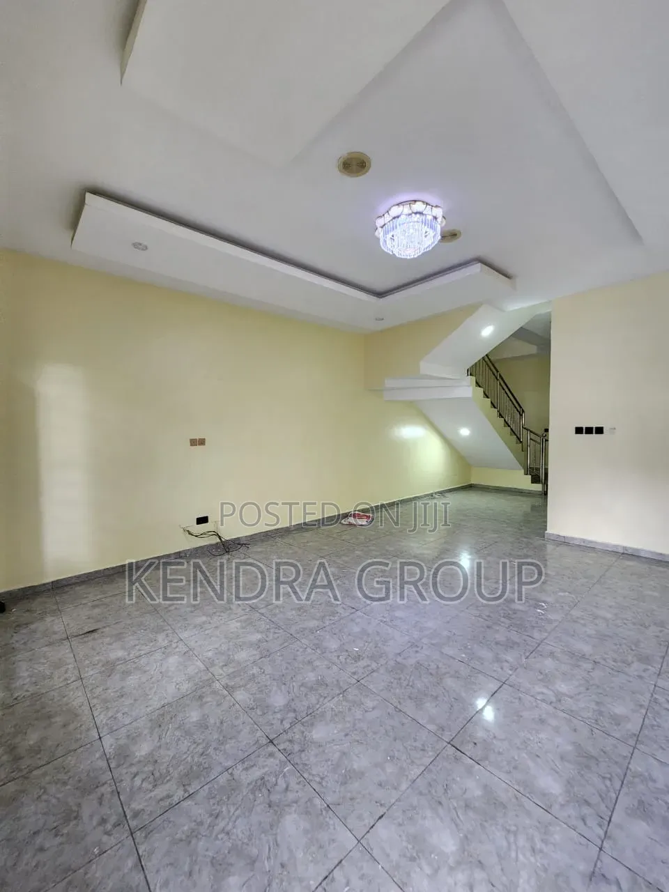 4bdrm Duplex in Chevron for rent in Chevron