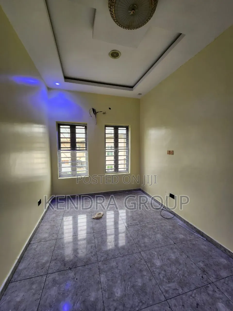 4bdrm Duplex in Chevron for rent in Chevron
