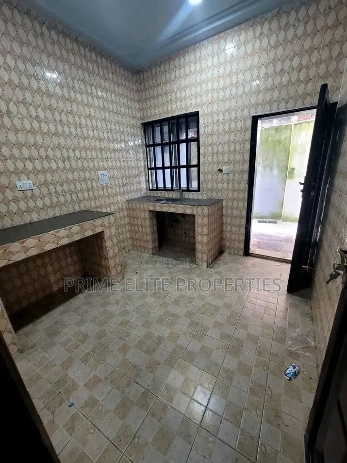 3bdrm Duplex in Ikot Abasi, Uyo for rent in Uyo