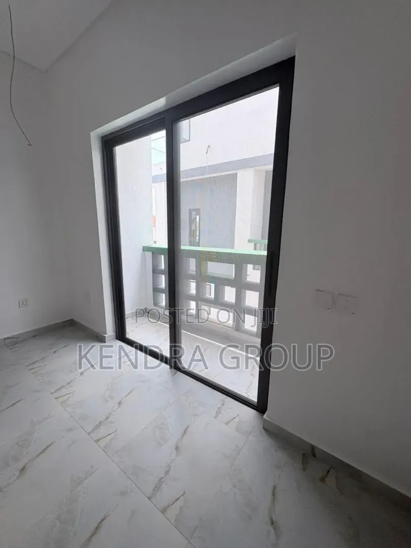 4bdrm Duplex in Off Admiralty Way, Lekki Phase 1 for sale in Lekki Phase 1