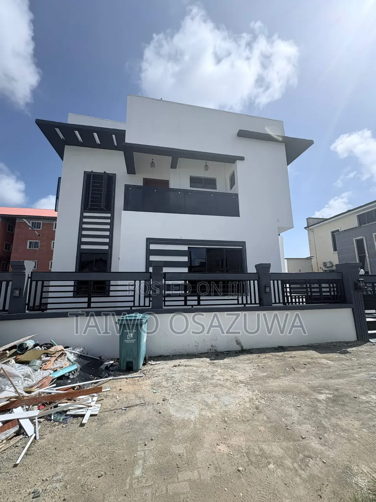 4bdrm Duplex in Monastery Road, for sale in Sangotedo