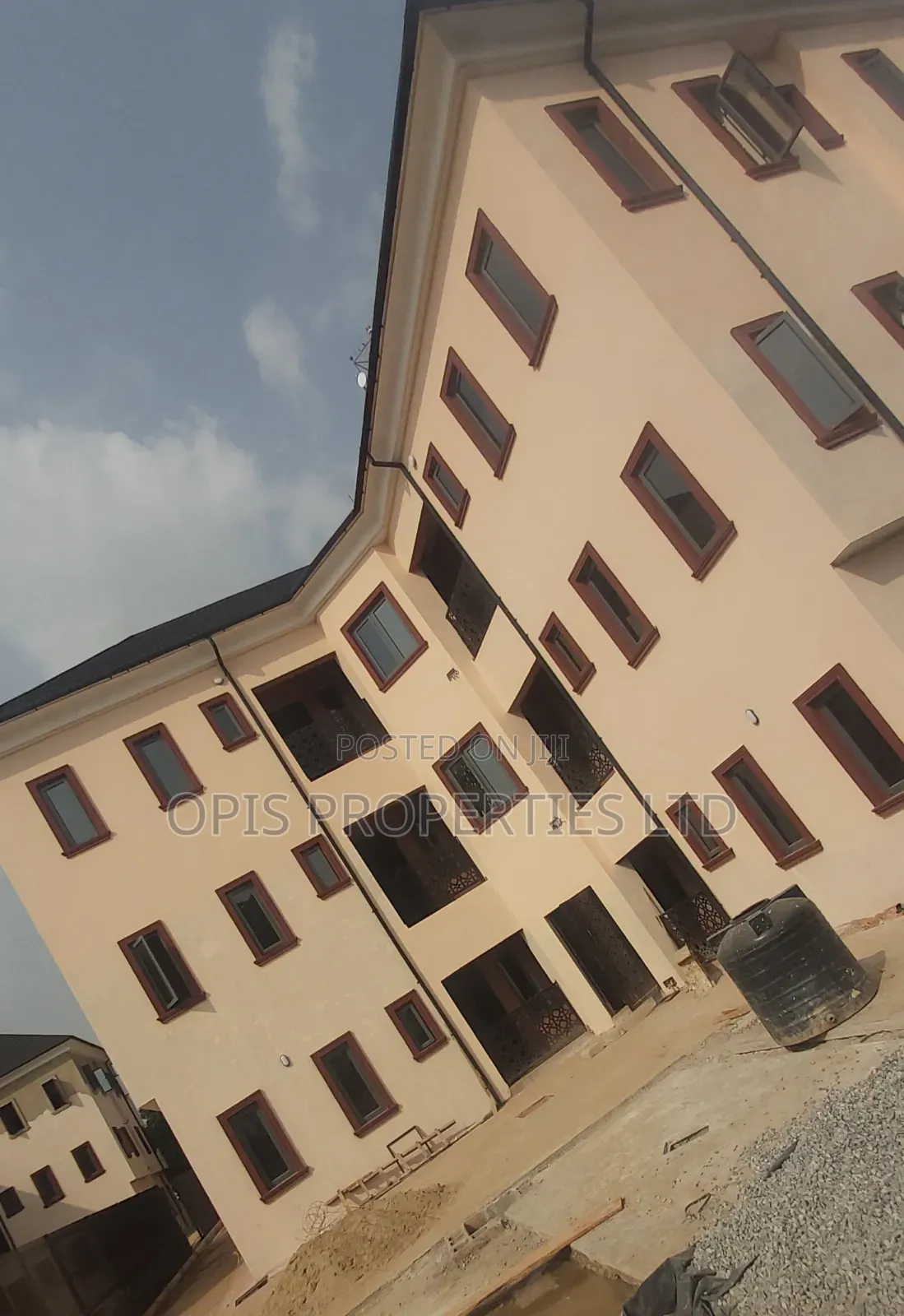 2bdrm Block of Flats in Palmgroove Estate, Coker Road for rent in Coker Road