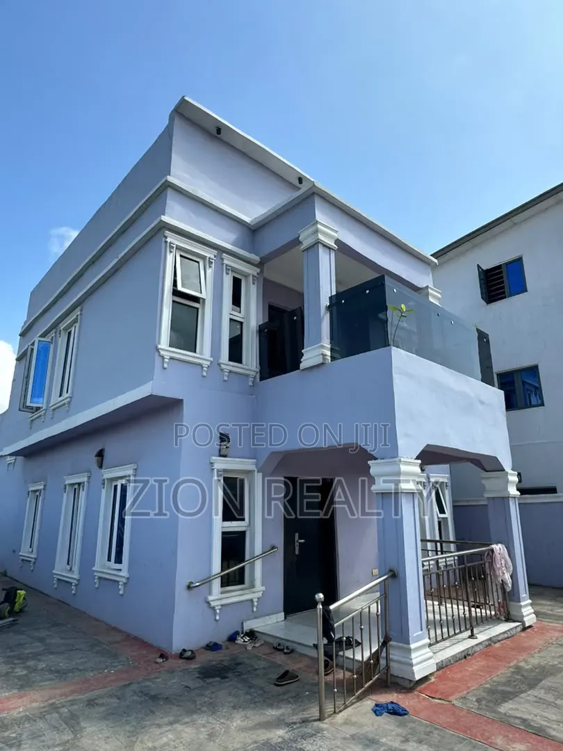 3bdrm Duplex in Eleko Beach Side for rent in Eleko