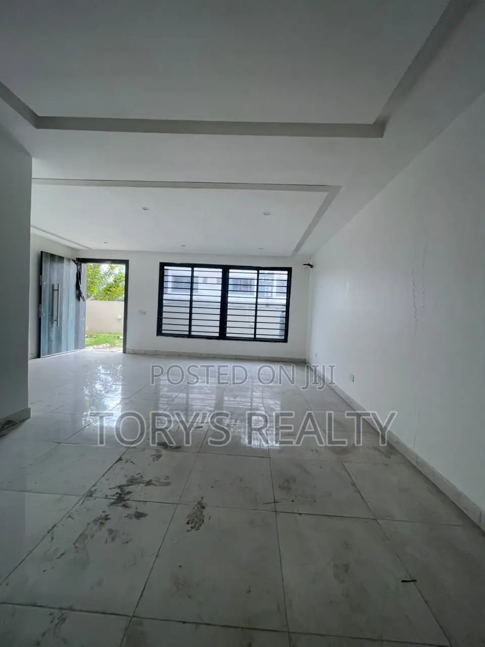 4bdrm Duplex in Lekki Phase 1 for rent in Lekki Phase 1