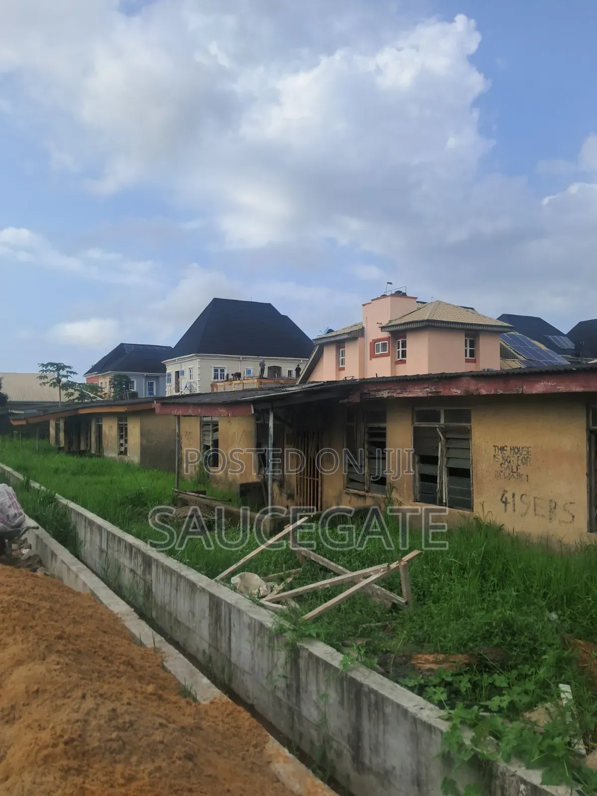 4bdrm Bungalow in Ngi Npf Estate, Satellite Town for sale in Satellite Town