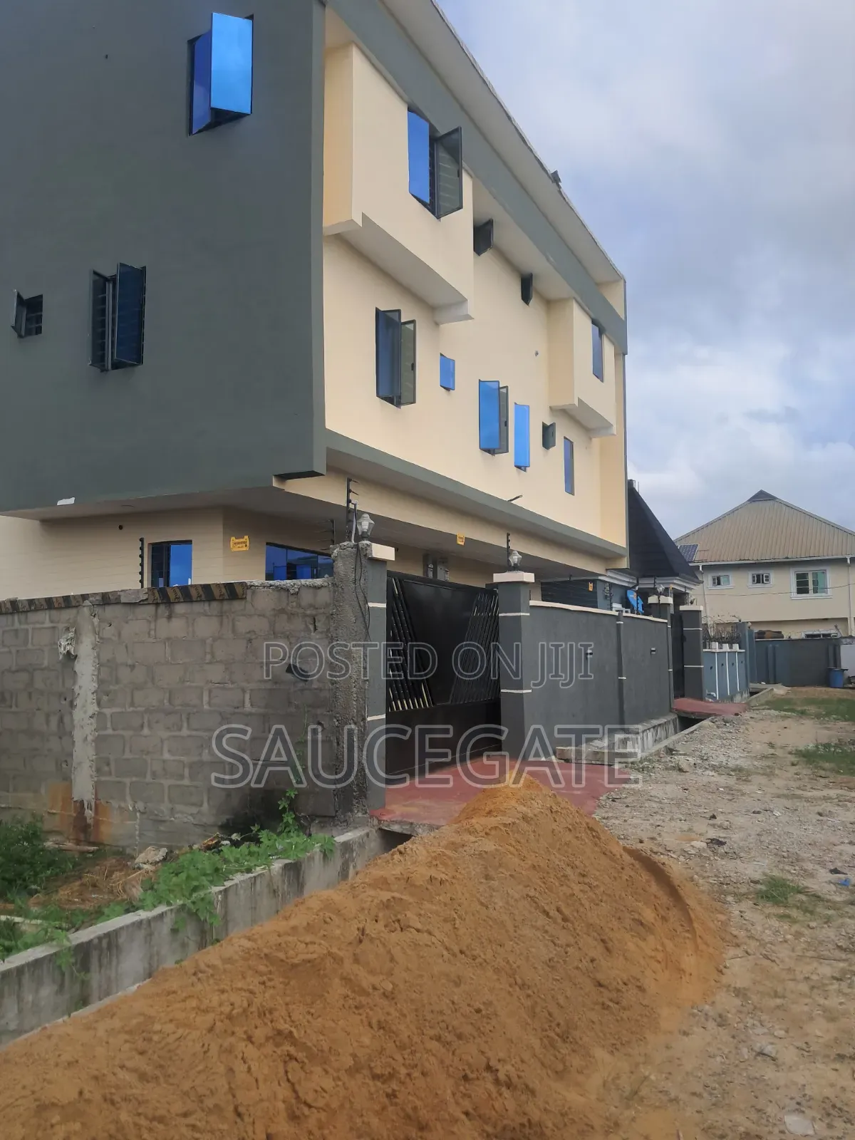 4bdrm Bungalow in Ngi Npf Estate, Satellite Town for sale in Satellite Town