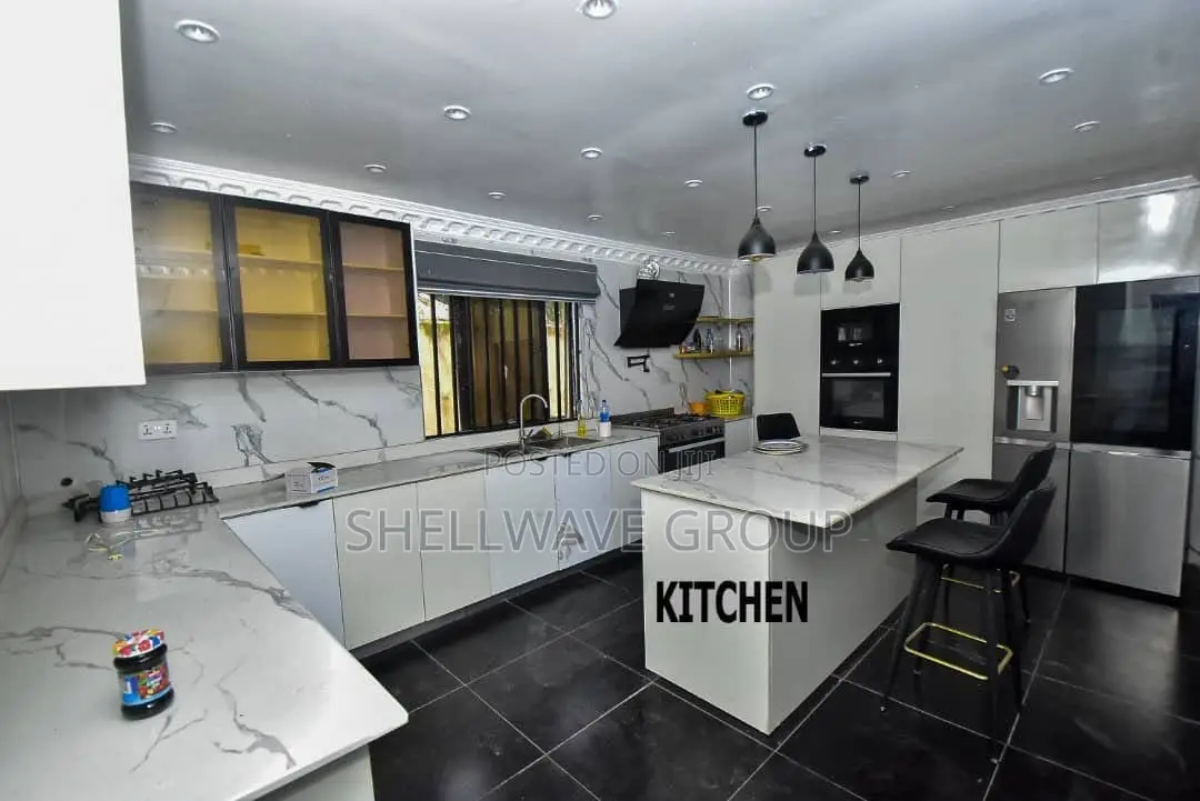 Furnished 11bdrm Mansion in Second Avenue Festac for sale in Festac