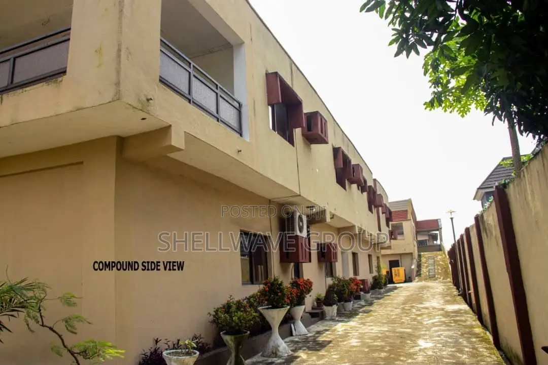 Furnished 11bdrm Mansion in Second Avenue Festac for sale in Festac