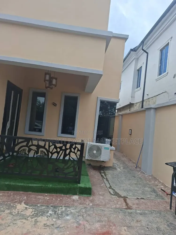 4bdrm Bungalow in Ayobo for sale in Ayobo