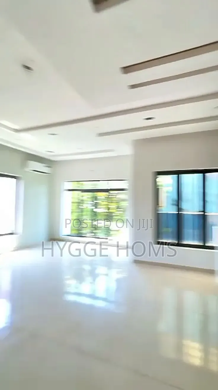 5bdrm Duplex in Off Adeola Odeku for rent in Adeola Odeku
