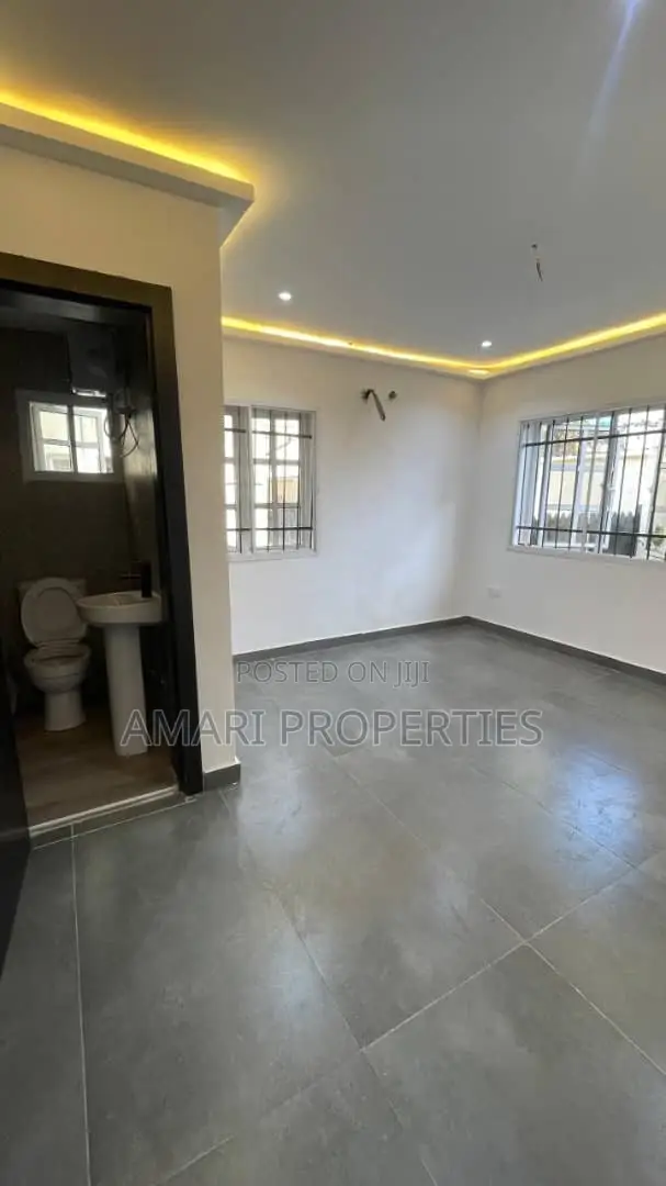 2bdrm Block of Flats in Oniru, Victoria Island Extension for rent in Victoria Island Extension
