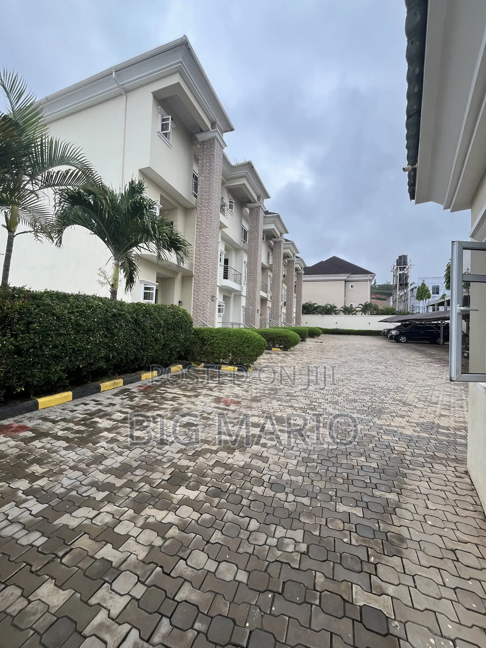 4bdrm Duplex in Guzape for sale in Guzape District