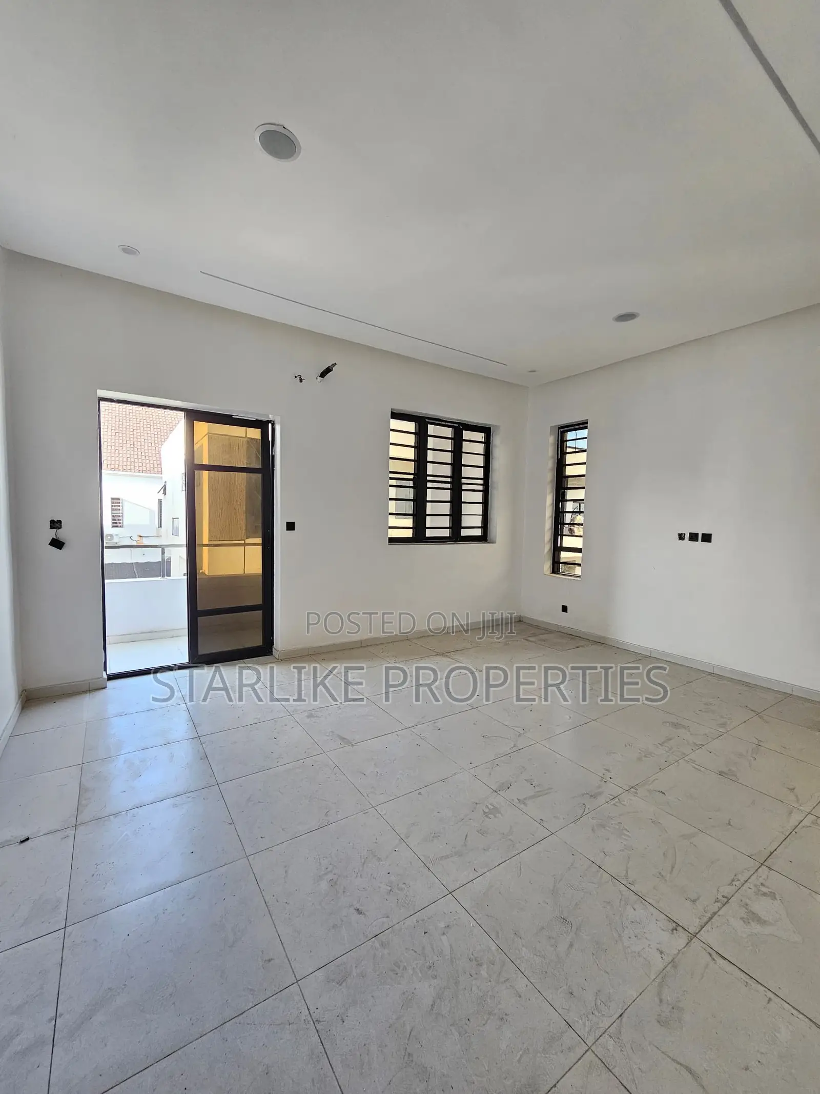 4bdrm Duplex in Lekki Expressway for sale in Lekki Expressway