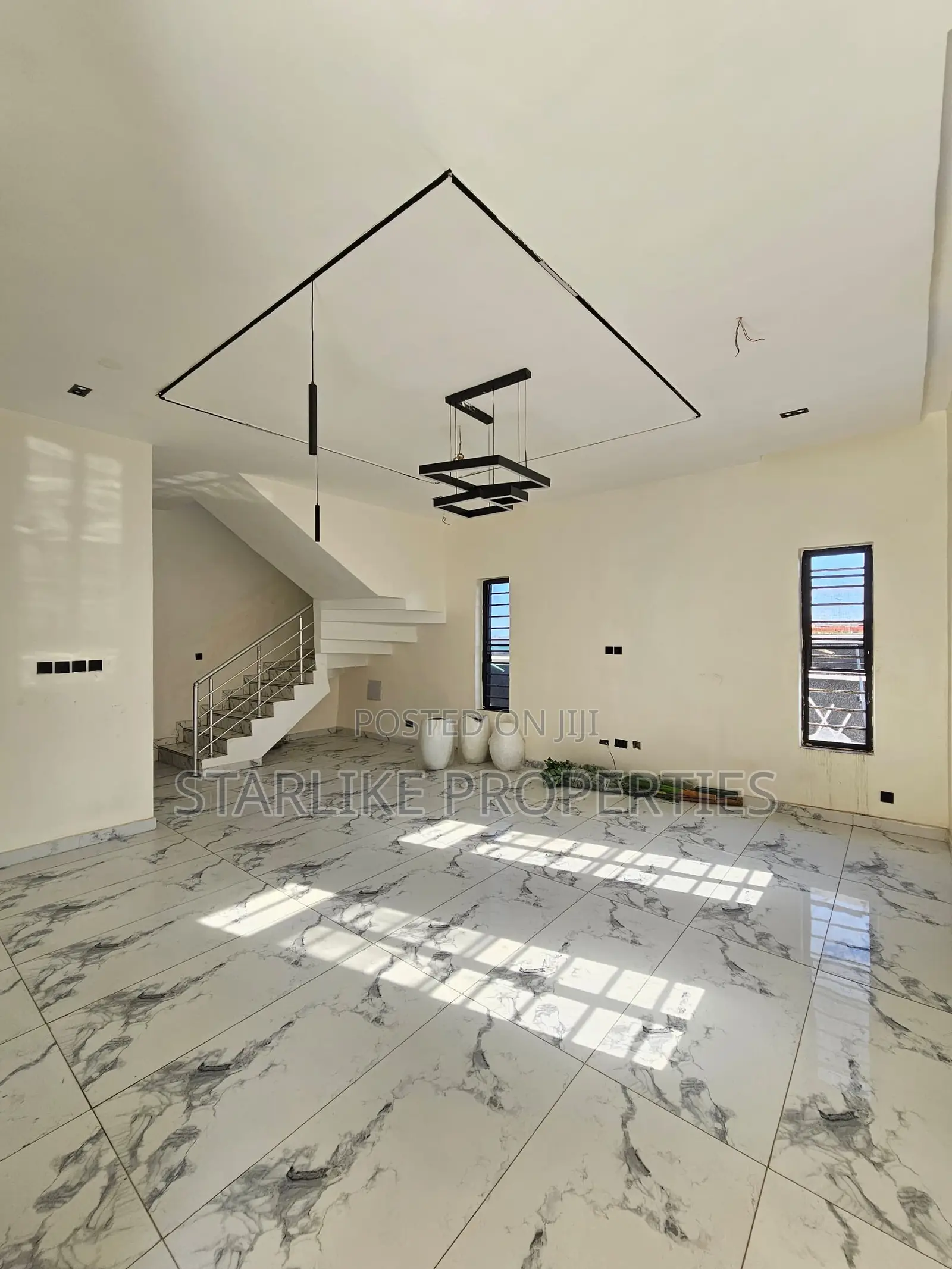 5bdrm Duplex in Lekki Expressway for sale in Lekki Expressway