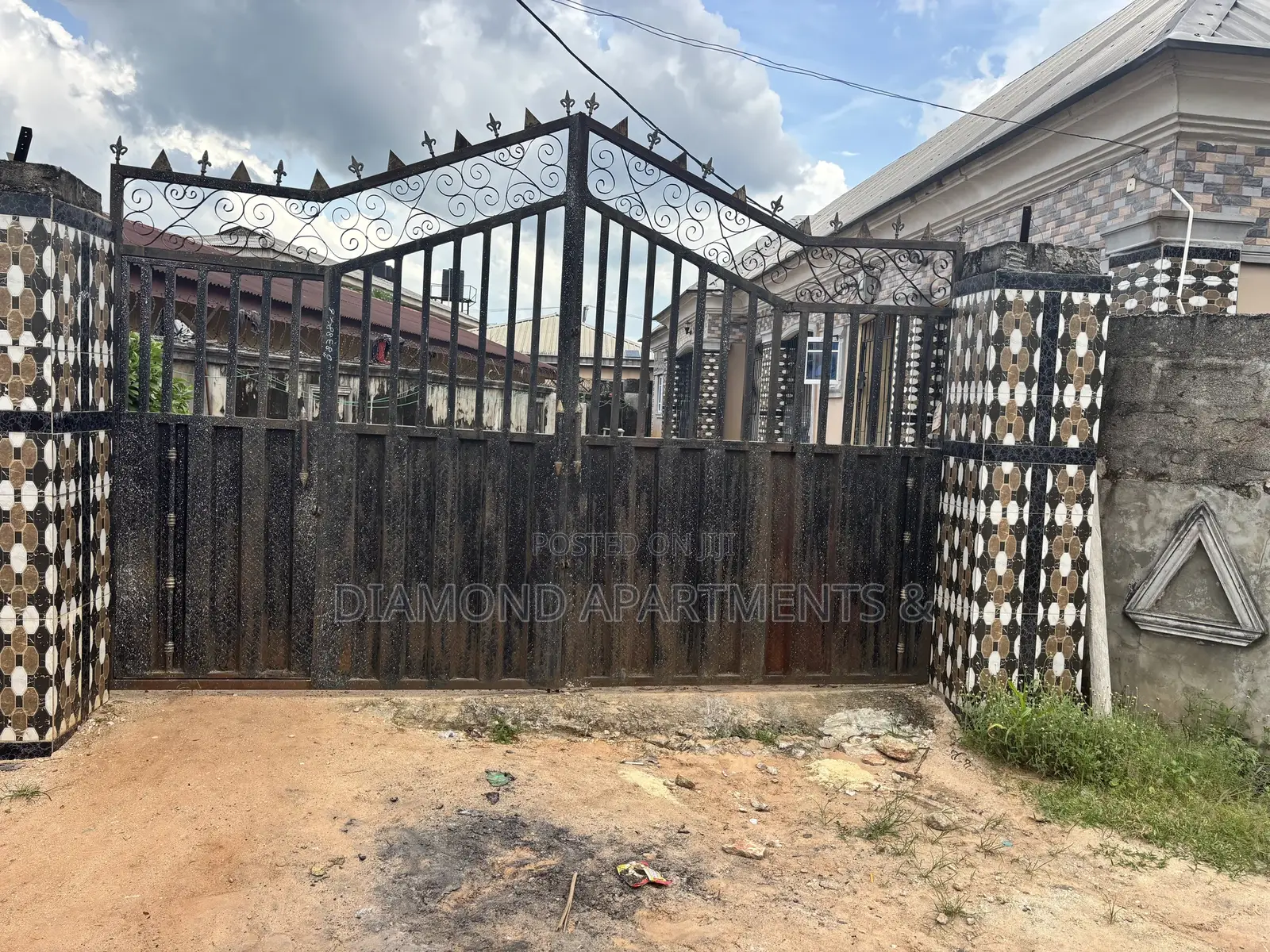 3bdrm Block of Flats in Diamond Apartments, Ethiope East for sale in Ethiope East