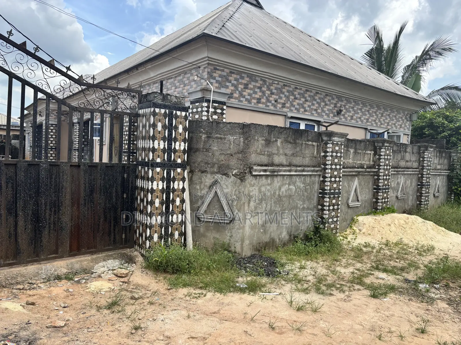 3bdrm Block of Flats in Diamond Apartments, Ethiope East for sale in Ethiope East