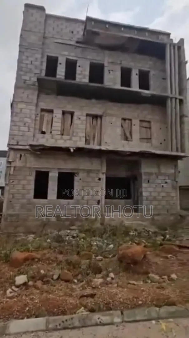 6bdrm Duplex in Katampe (Main) for Sale in Katampe (Main)