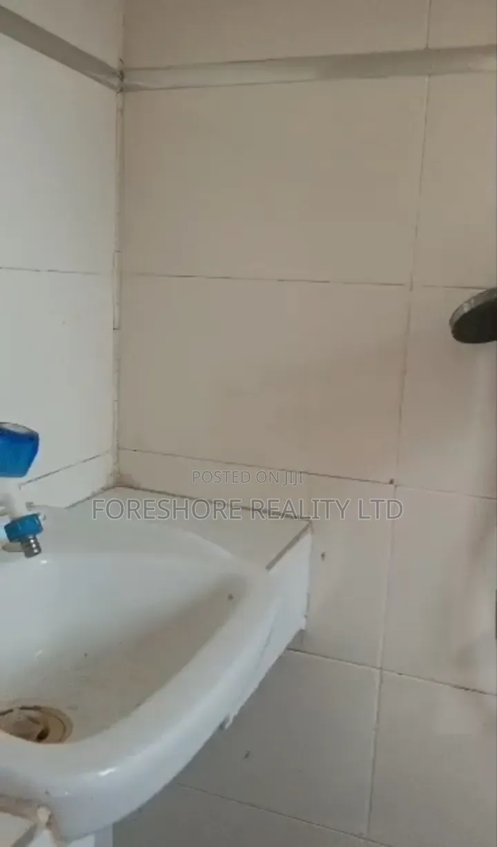 Mini Flat in Ago for rent in Ago Palace