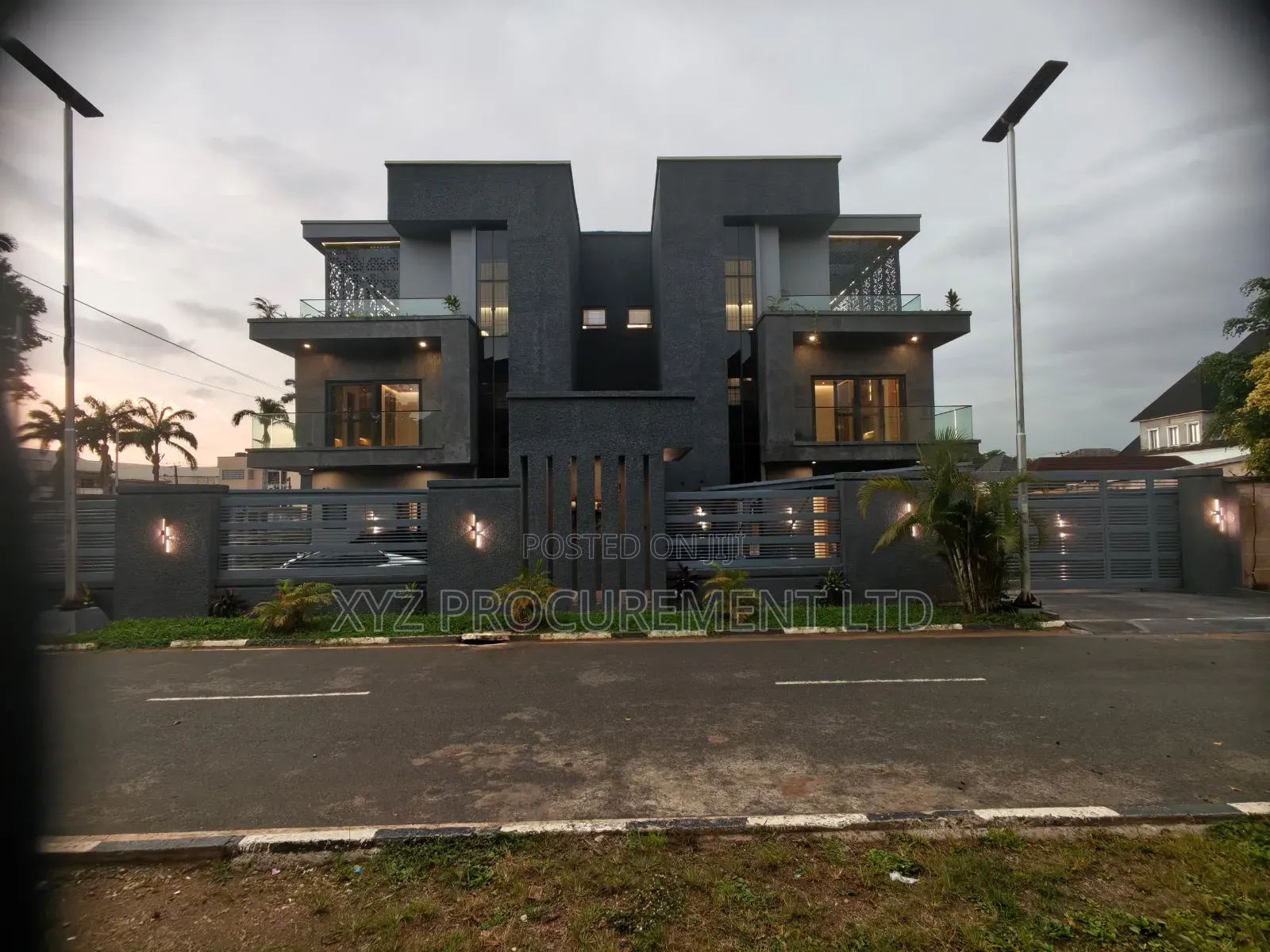 12bdrm Duplex in Zone 3 / Wuse for sale in Zone 3 / Wuse