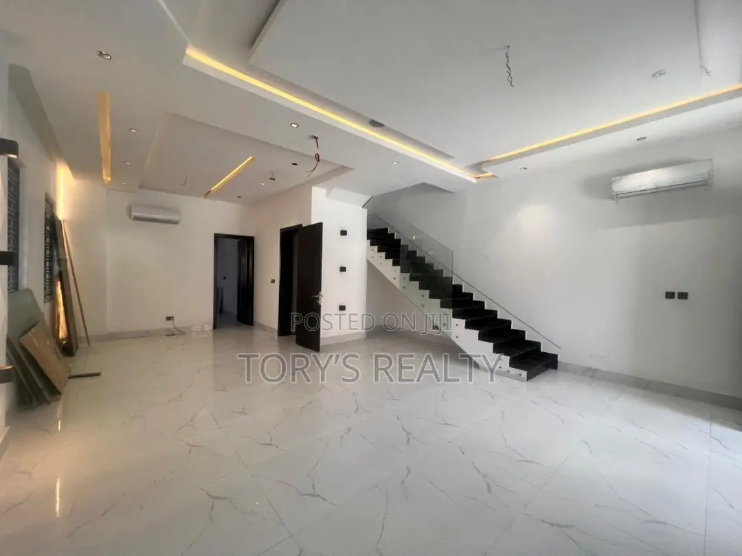 4bdrm Duplex in Banana Island for rent in Banana Island