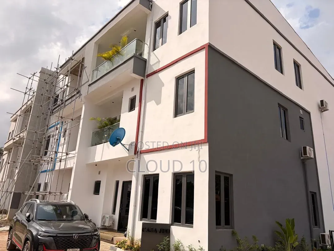 4bdrm Duplex in Kaura for sale in Kaura