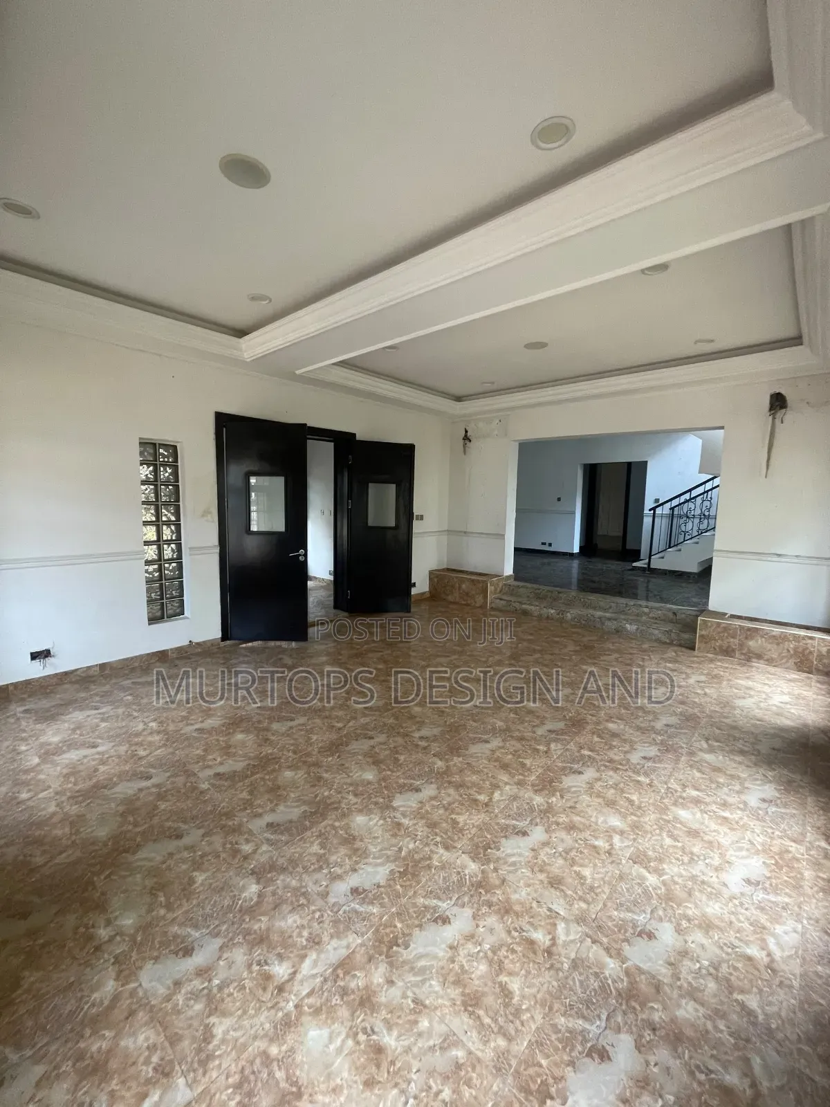 5bdrm Duplex in Carlton Gate Estate, Chevron for sale in Chevron