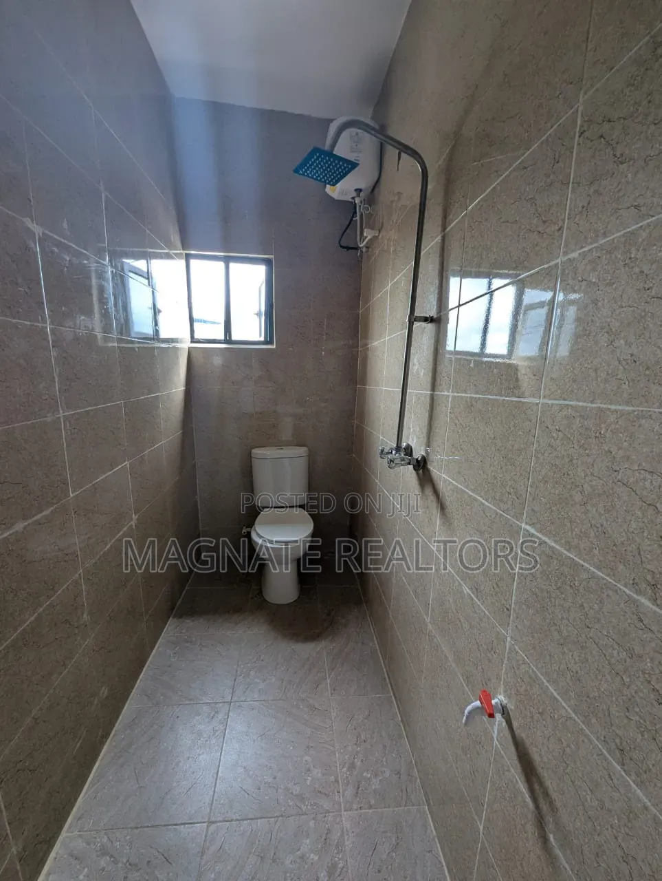 12bdrm Block of Flats in Uyo for sale in Uyo