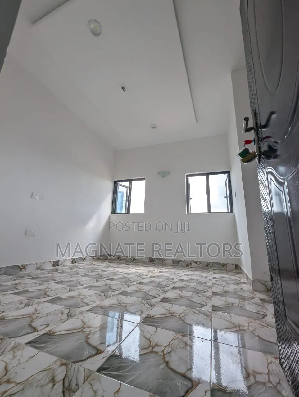 12bdrm Block of Flats in Uyo for sale in Uyo
