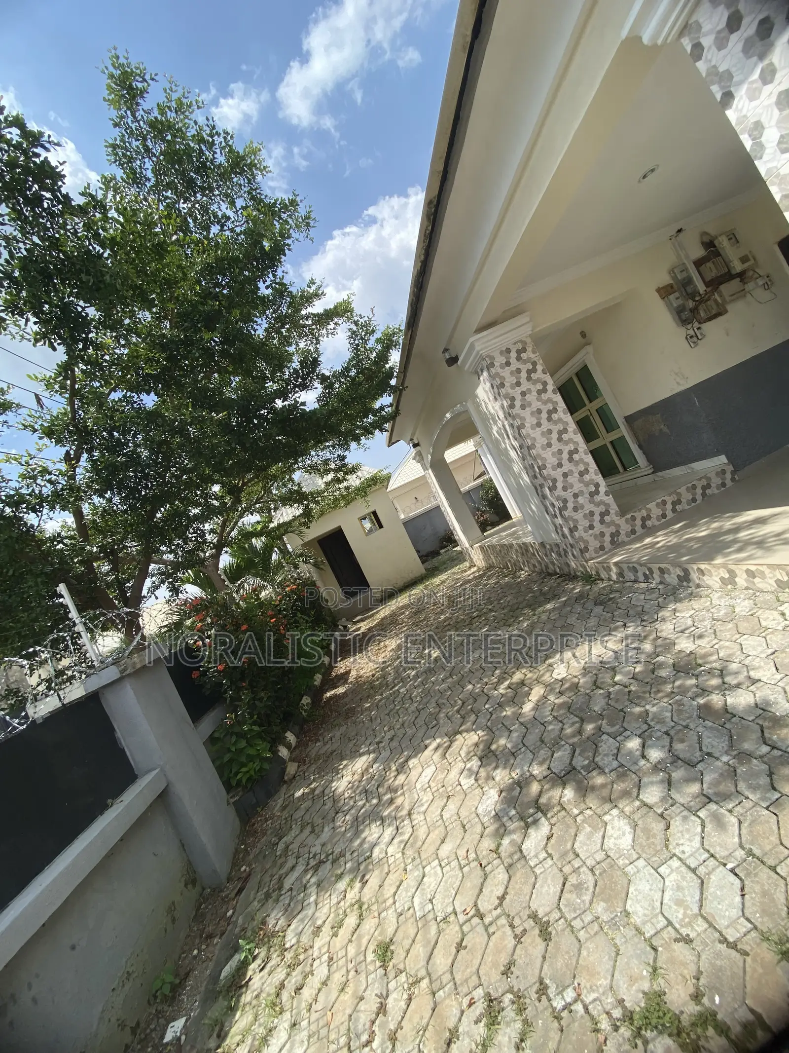 3bdrm Bungalow in Faplins Estate, Galadimawa for sale in Galadimawa