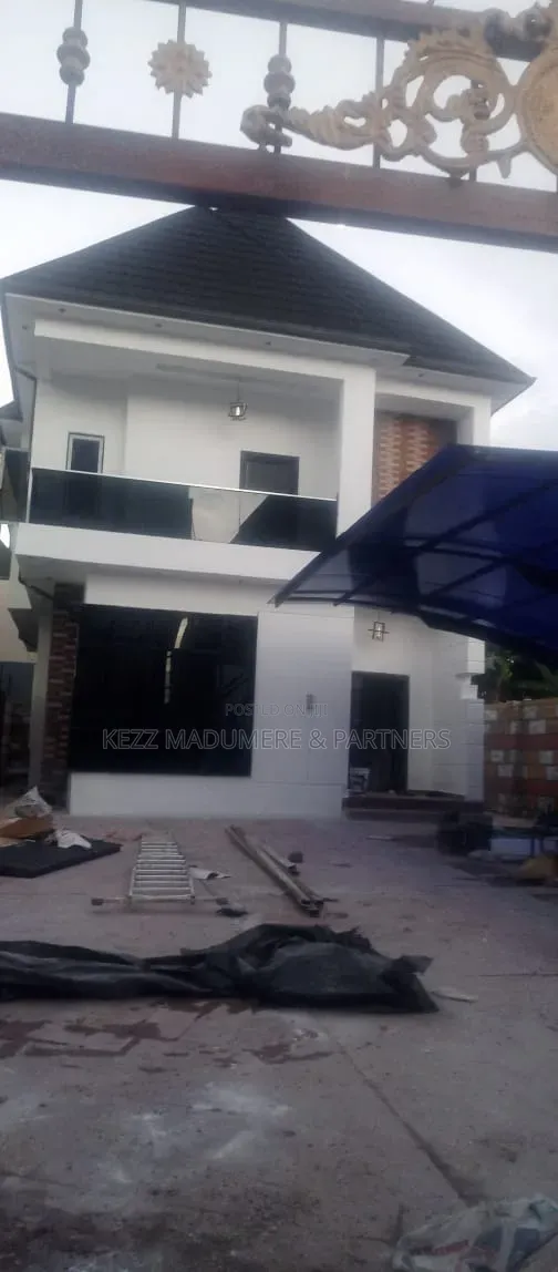 4bdrm Duplex in New Layout,Sars Road for sale in New Layout