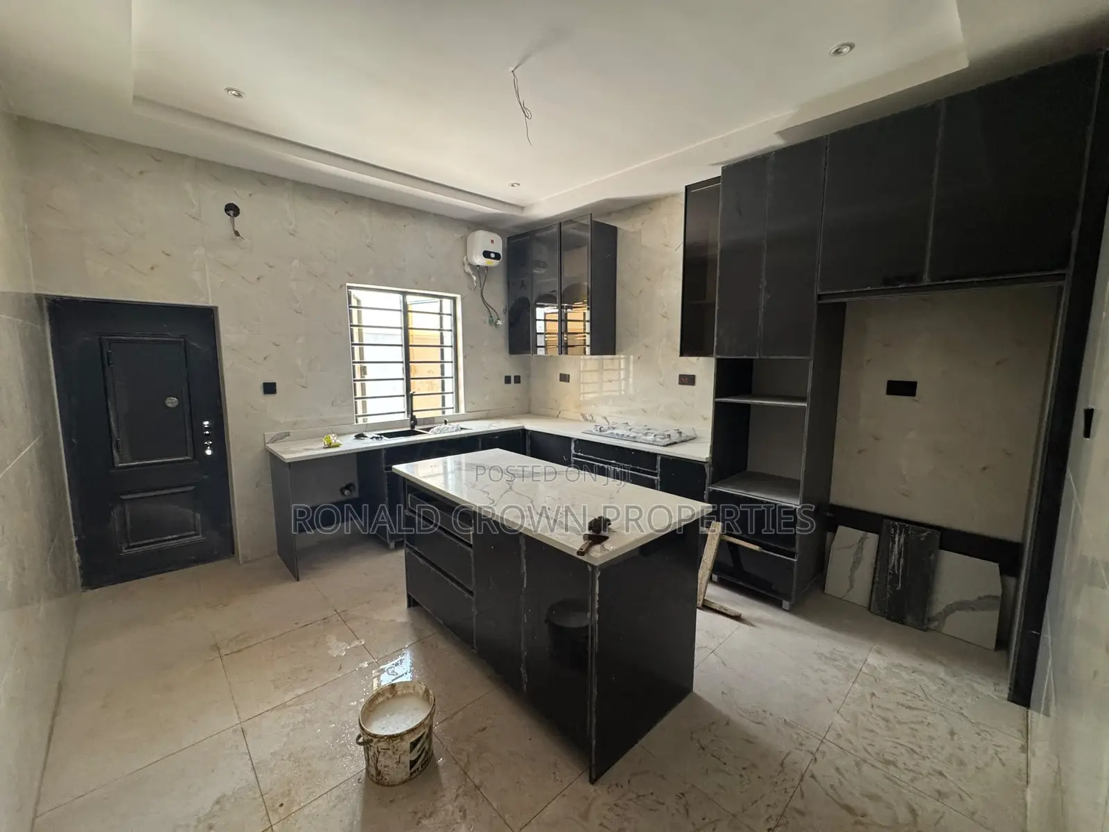 5bdrm Duplex in Omole Phase 2 for sale in Omole Phase 2